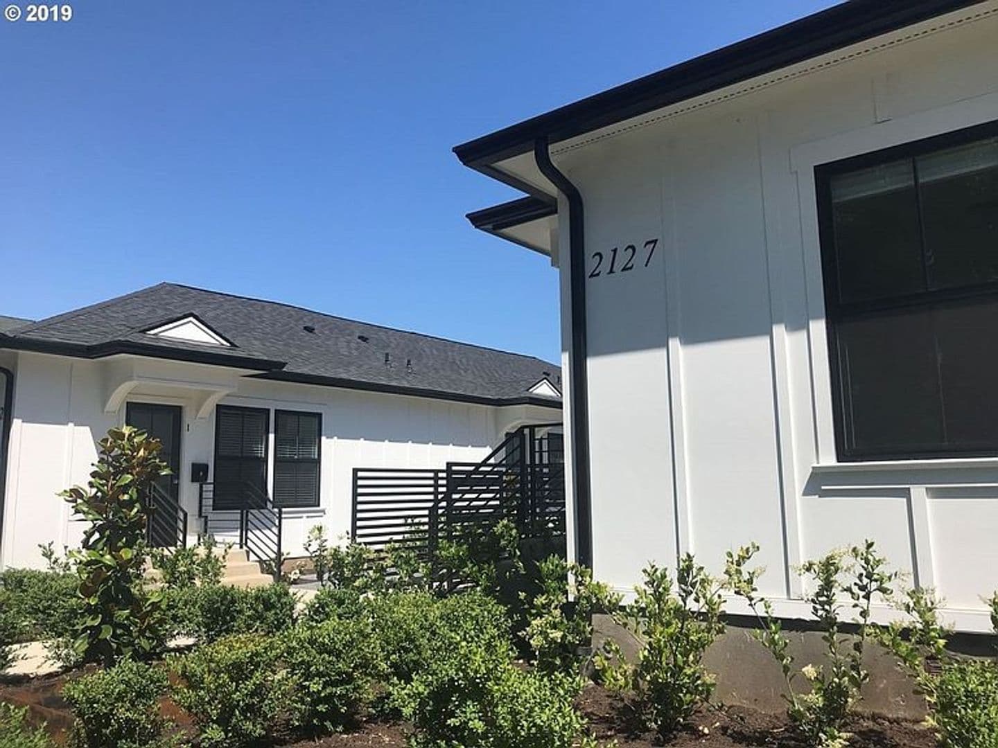 Portland Apartment: 2121-2127 SE Caruthers