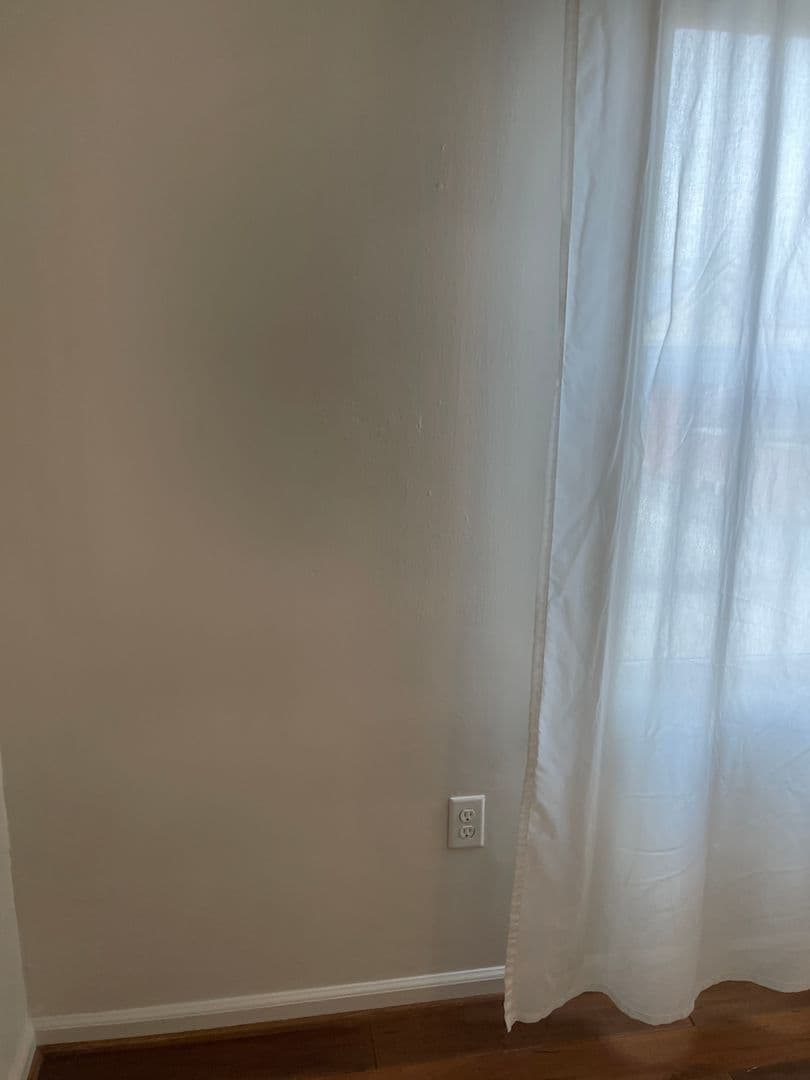 Portland Apartment: 2524 SE 12th