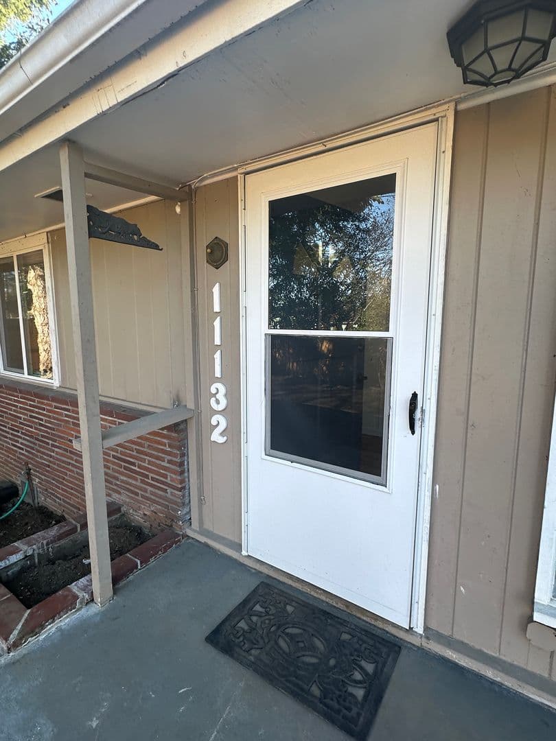 Portland House: 11132 East Burnside