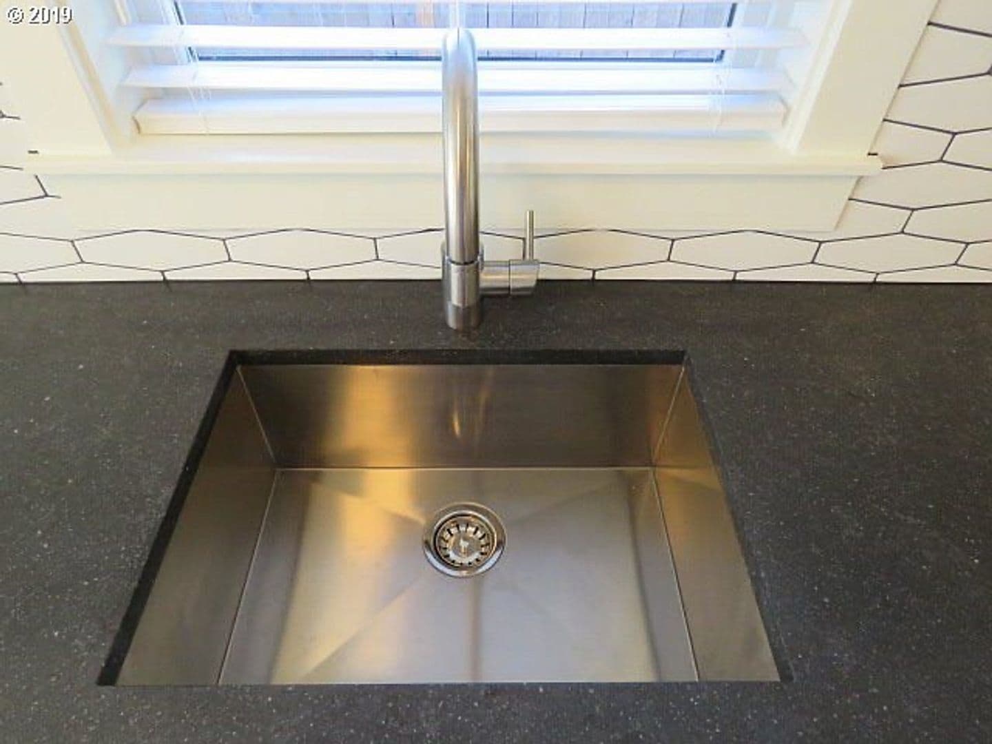 Portland Apartment: 2121-2127 SE Caruthers