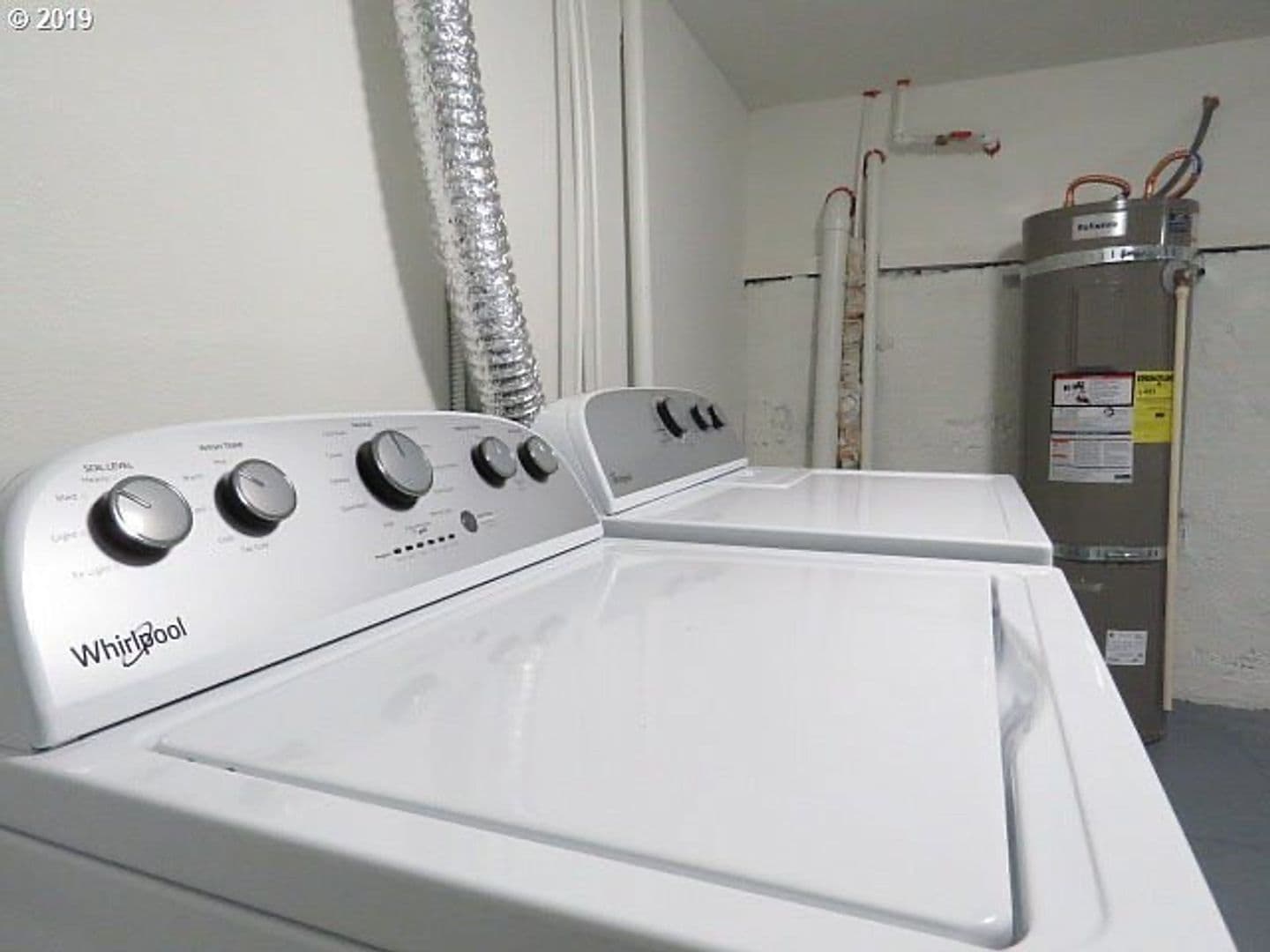 Portland Apartment: 2121-2127 SE Caruthers