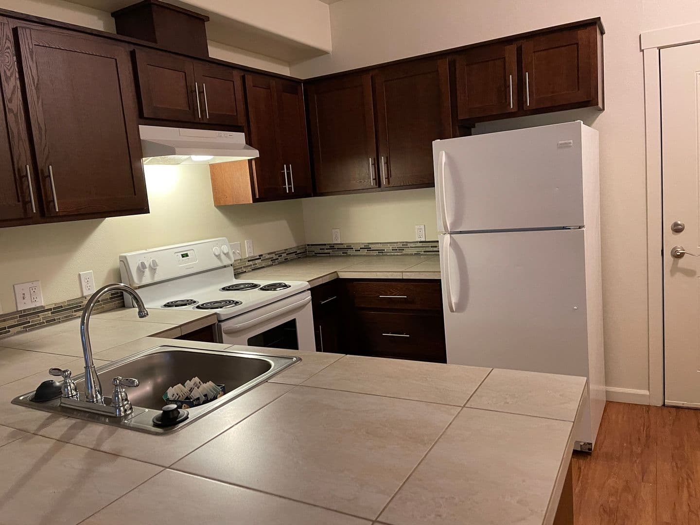 Portland Apartment: 7608 N Portsmouth Ave