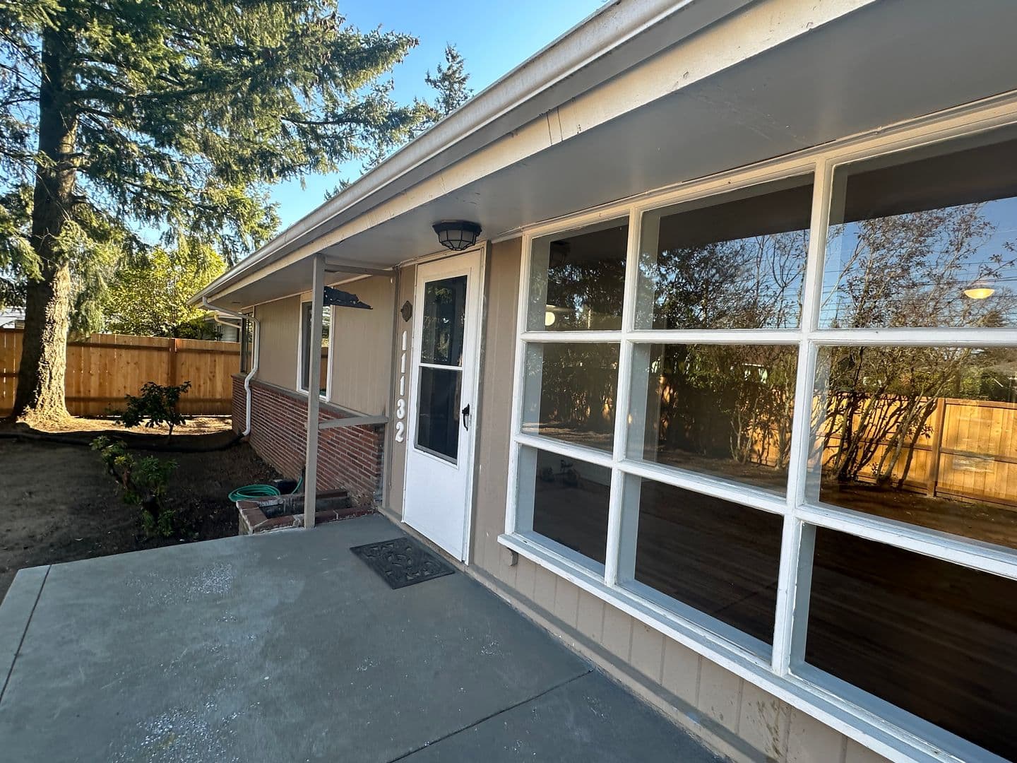 Portland House: 11132 East Burnside