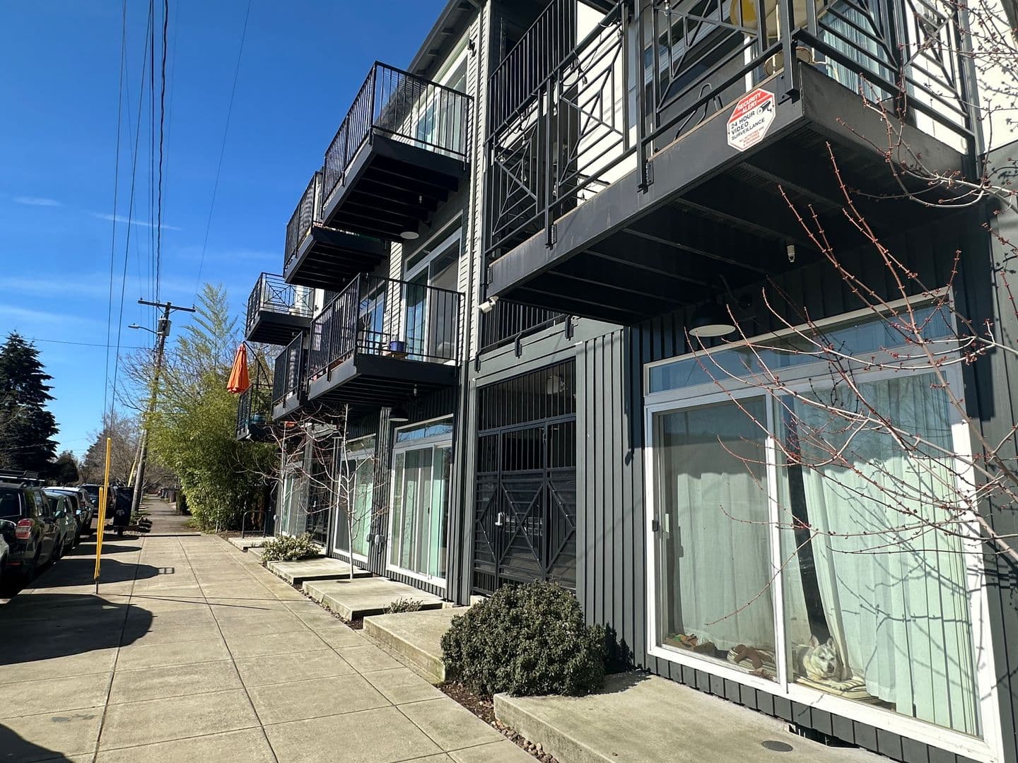 Portland Apartment: 5855 SE 72nd