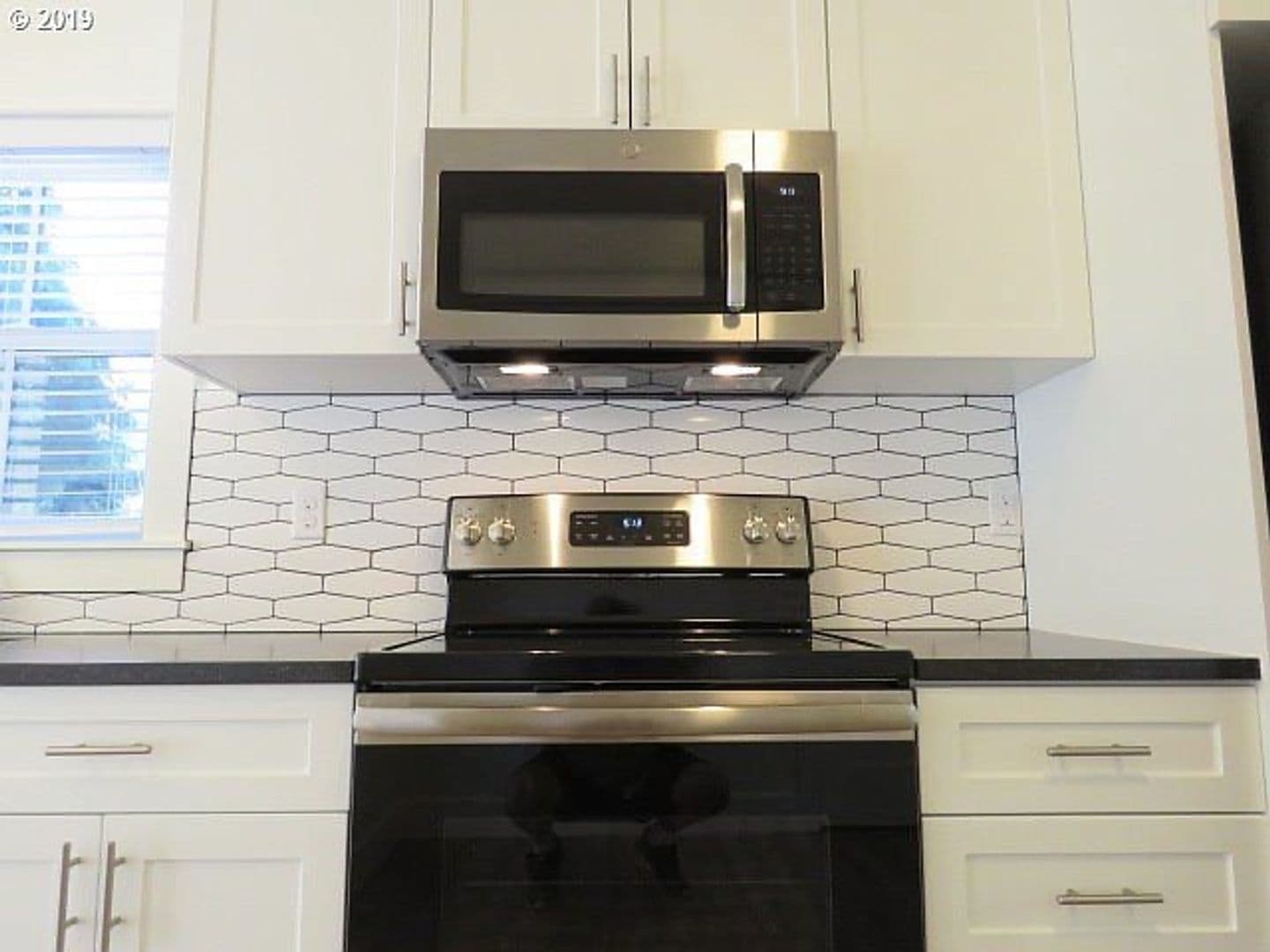 Portland Apartment: 2121-2127 SE Caruthers