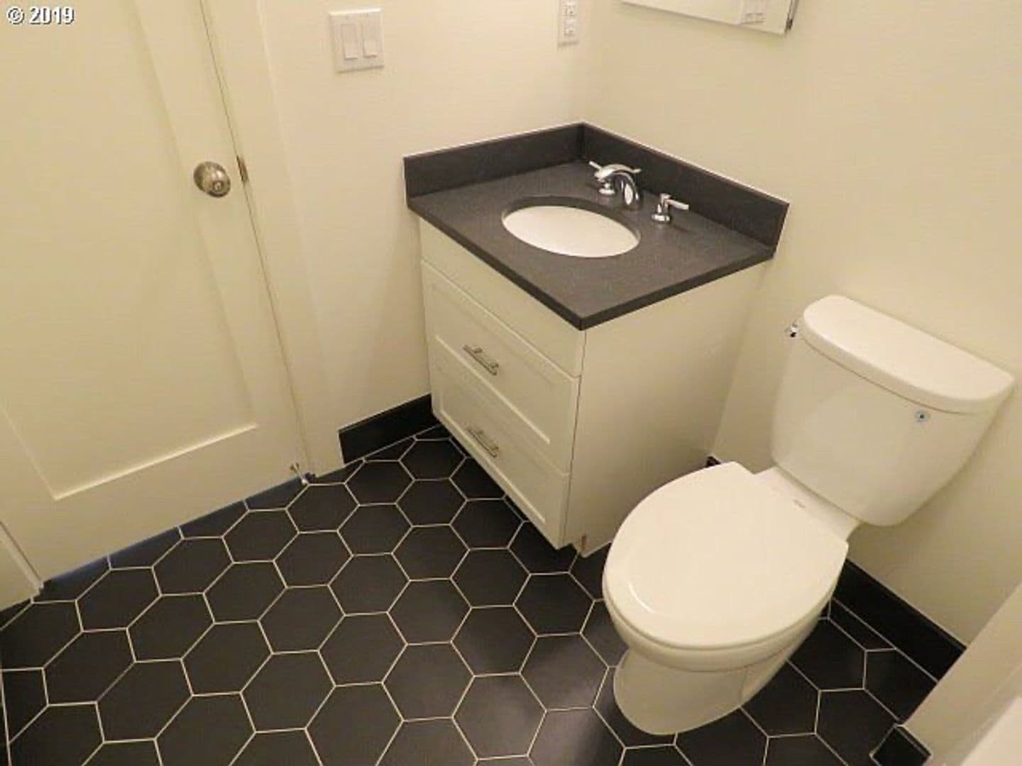 Portland Apartment: 2121-2127 SE Caruthers