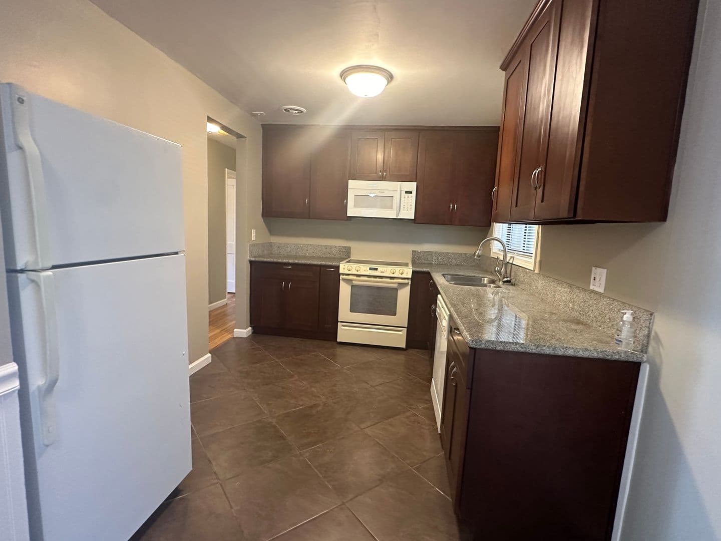 Portland House: 11132 East Burnside