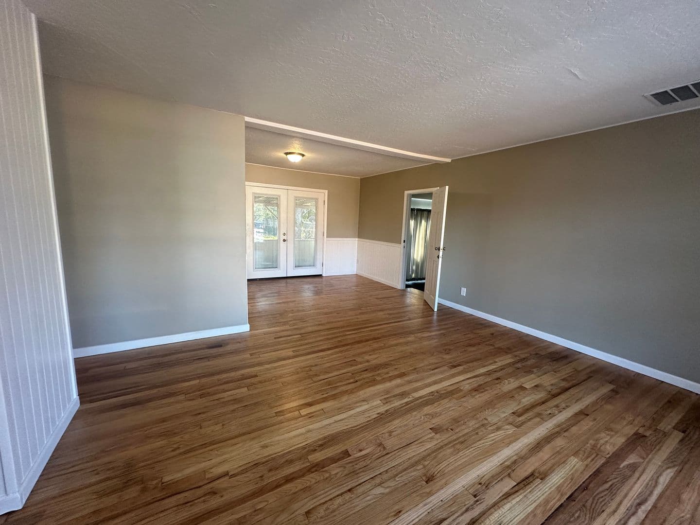 Portland House: 11132 East Burnside