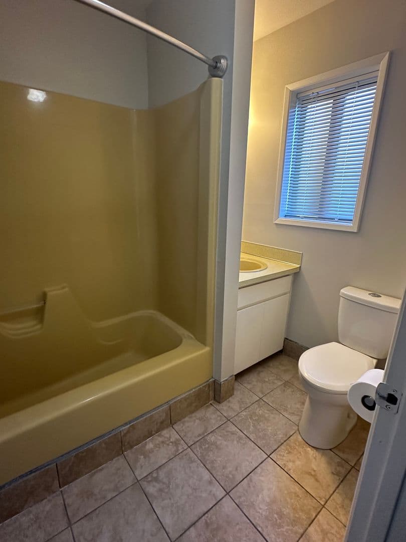 Portland House: 11132 East Burnside