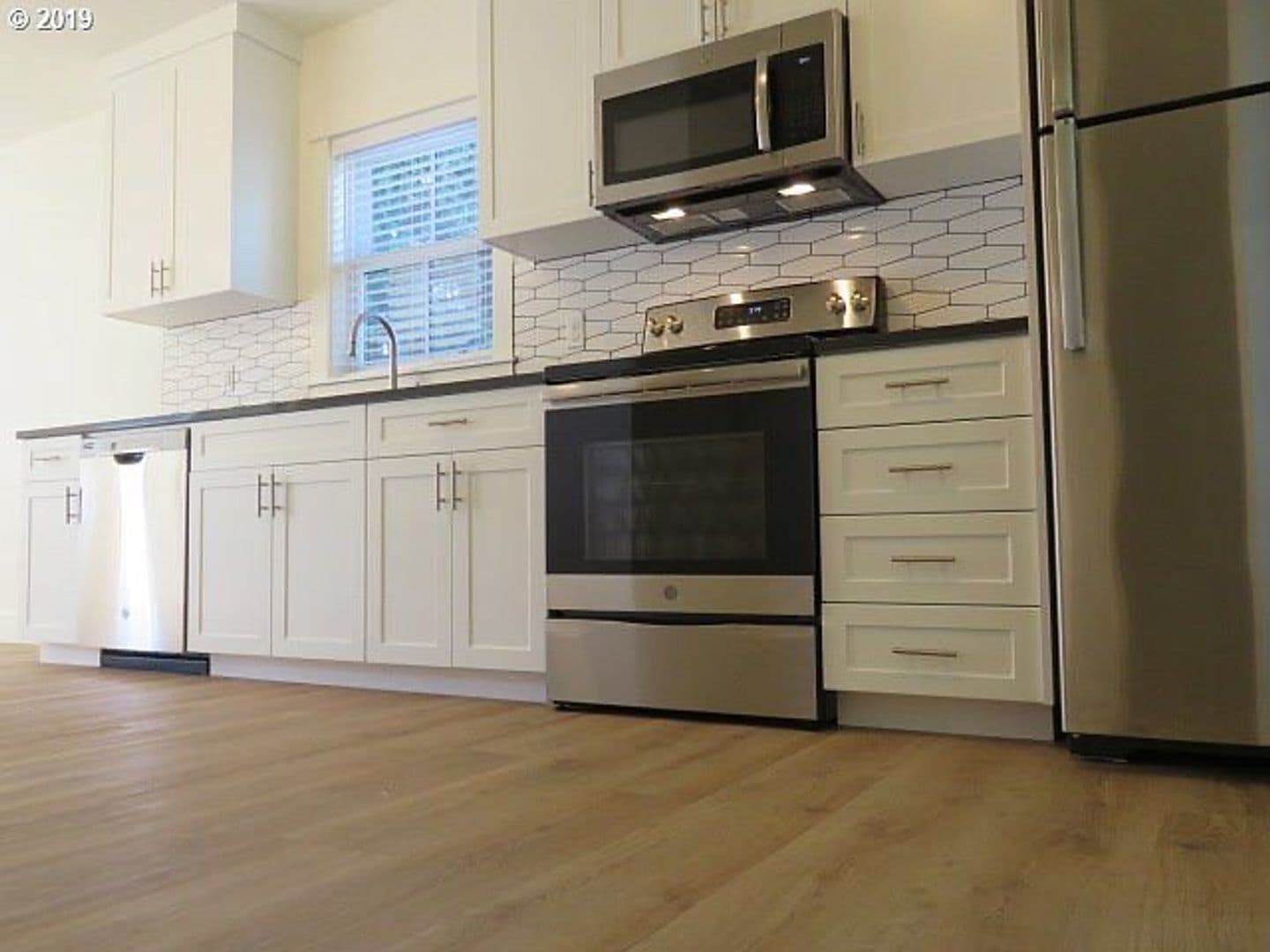 Portland Apartment: 2121-2127 SE Caruthers