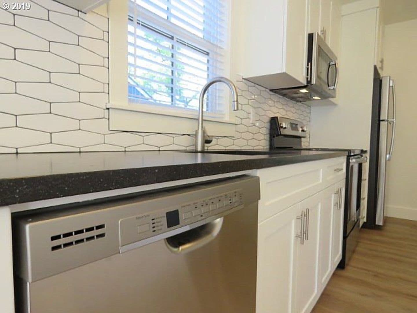 Portland Apartment: 2121-2127 SE Caruthers
