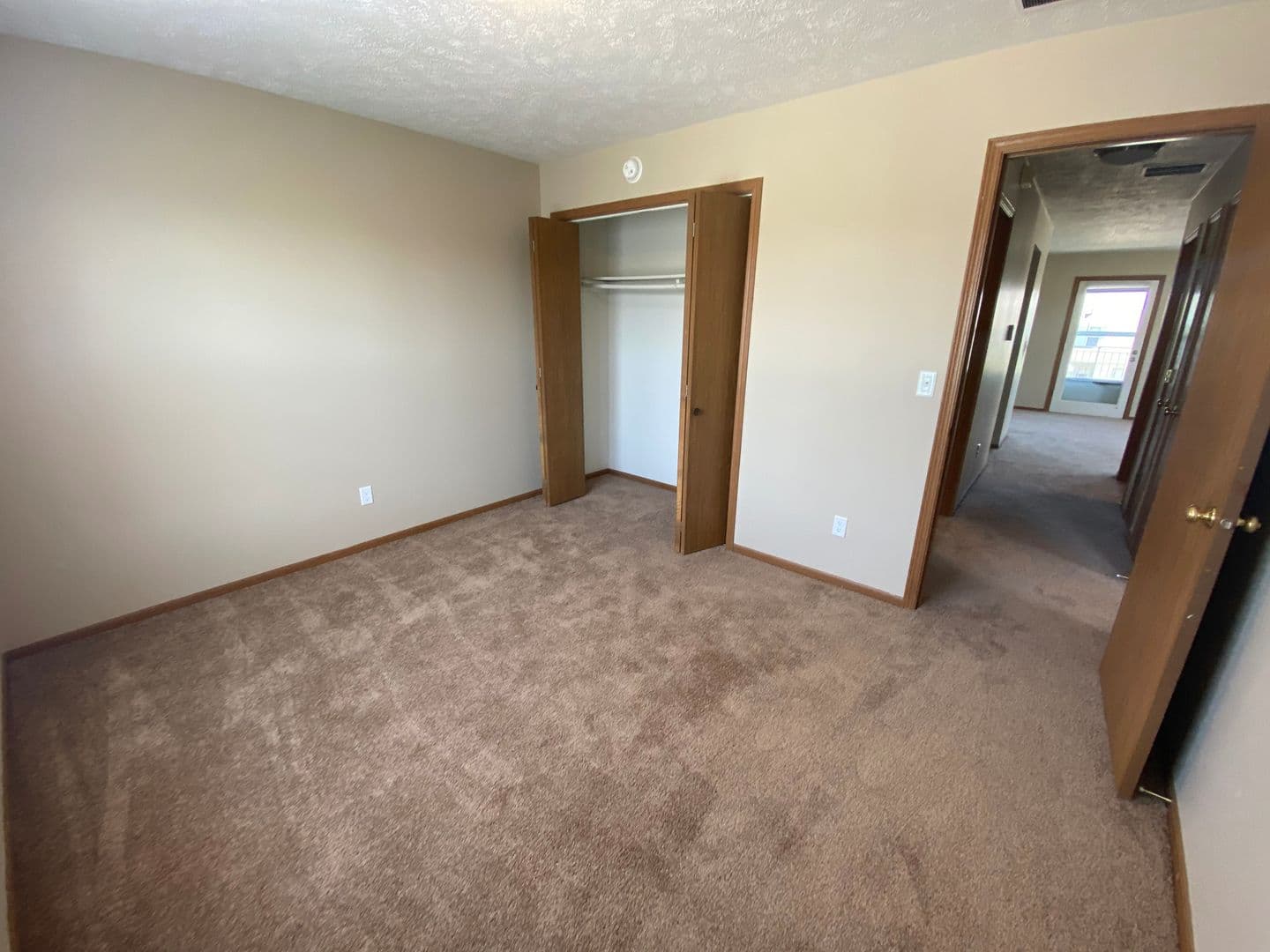 Omaha Apartment: 1833 N 18th Street