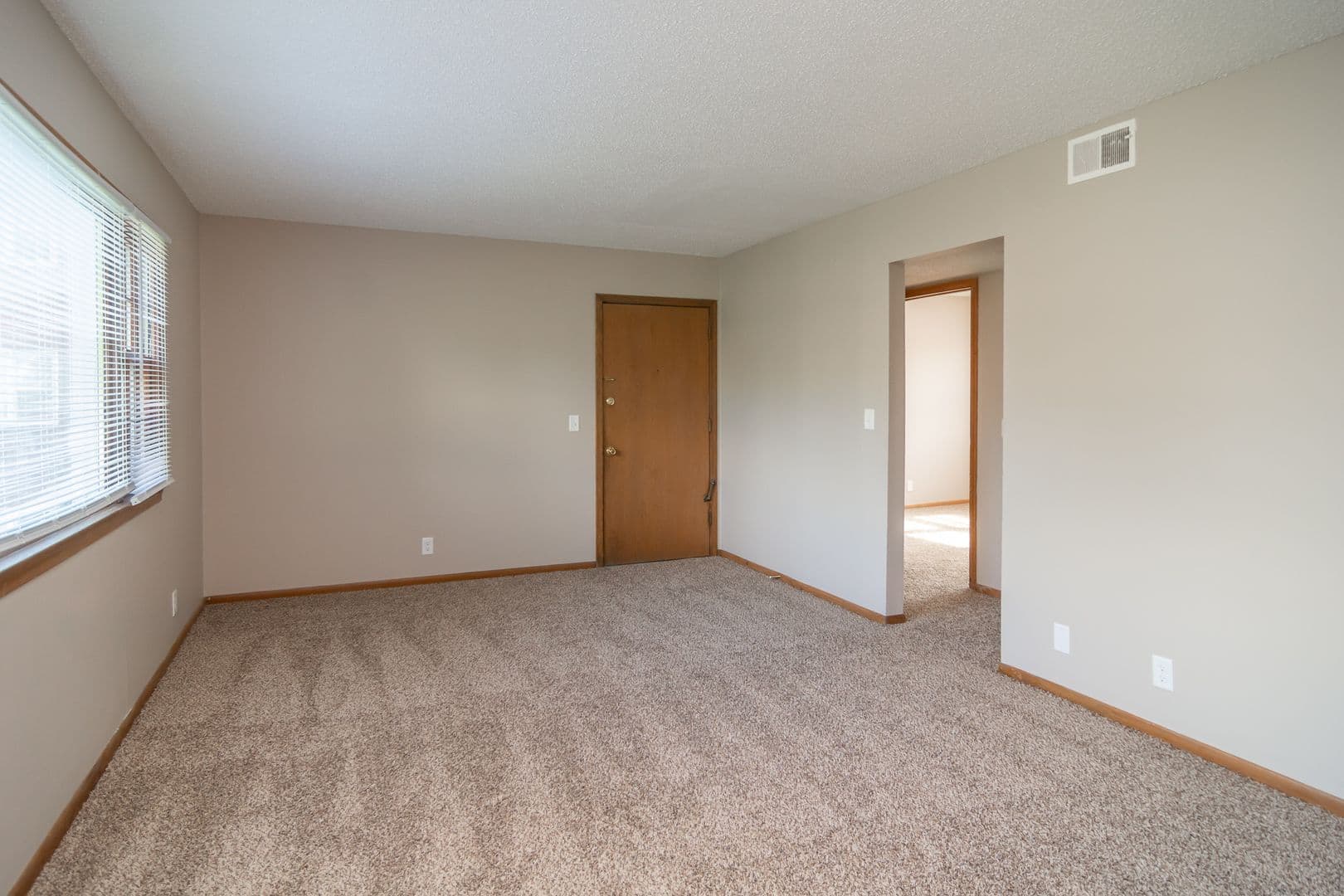 Omaha Apartment: 2323 Village Court