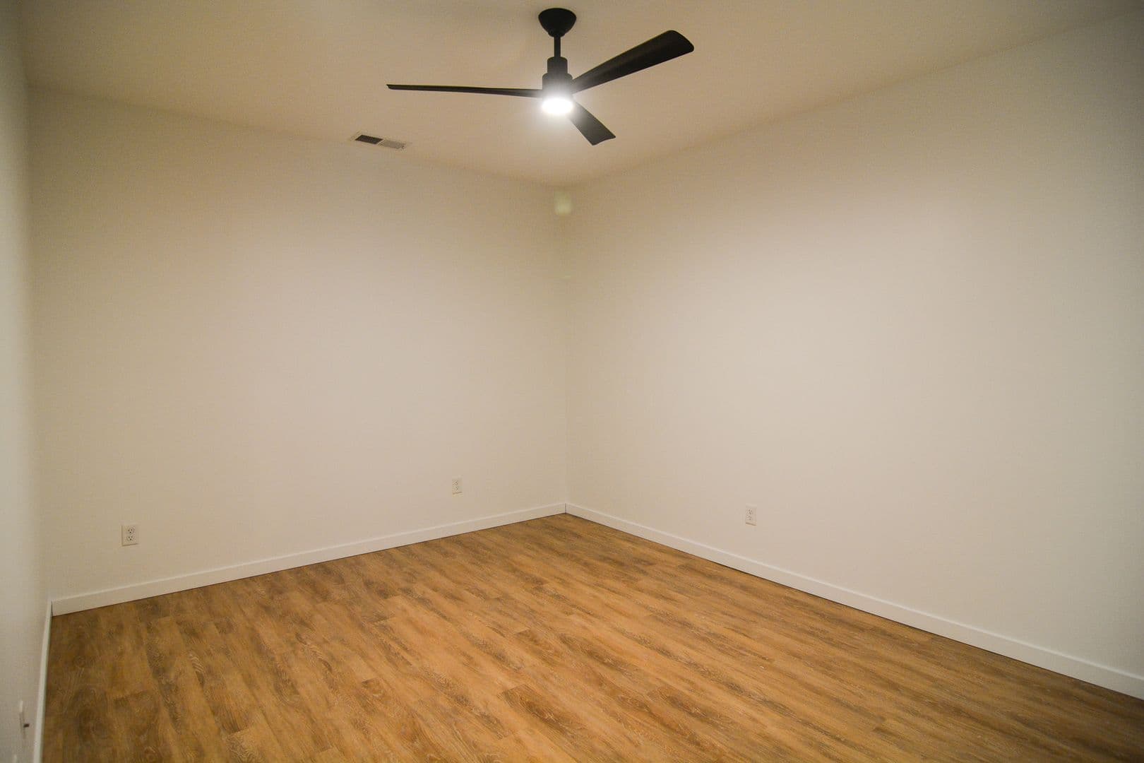 Omaha Apartment: 925 Pierce Street