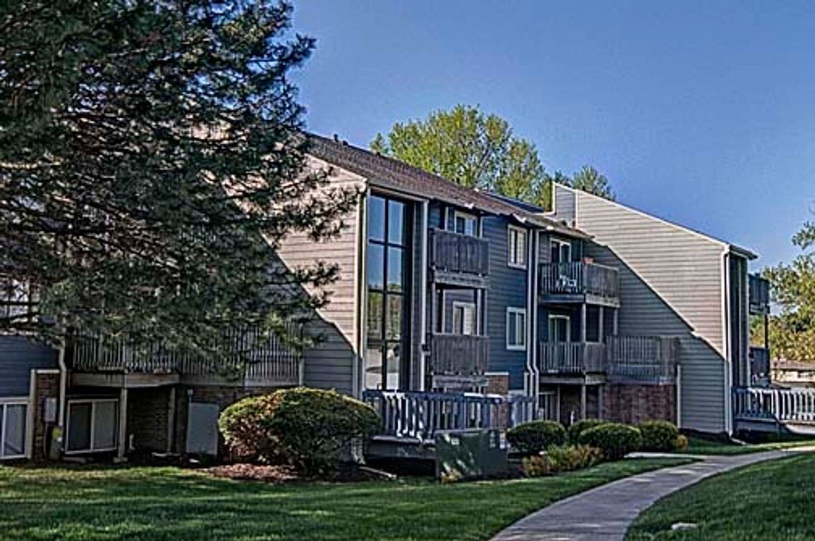 Omaha Apartment: 5344 S 99th Street