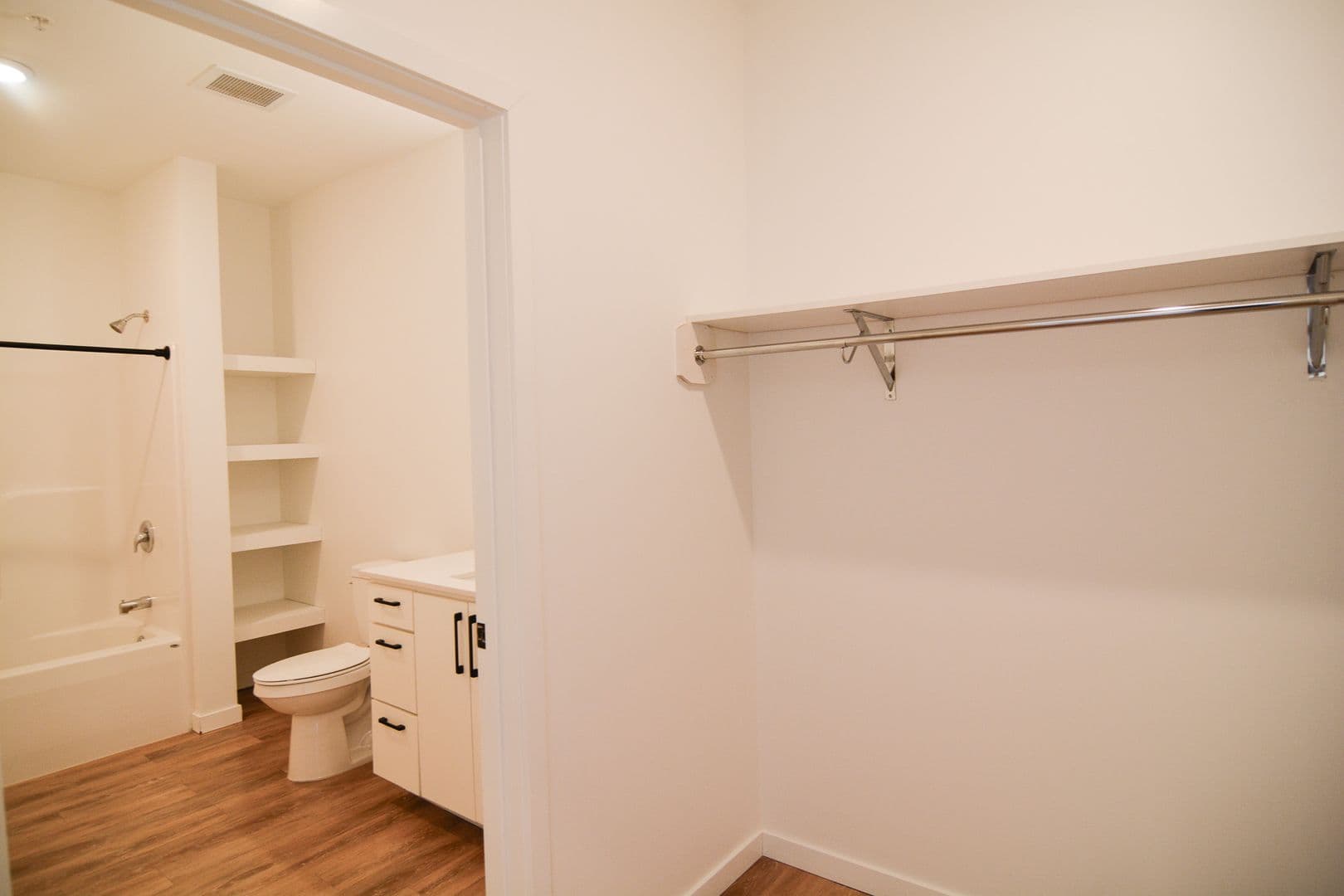 Omaha Apartment: 925 Pierce Street