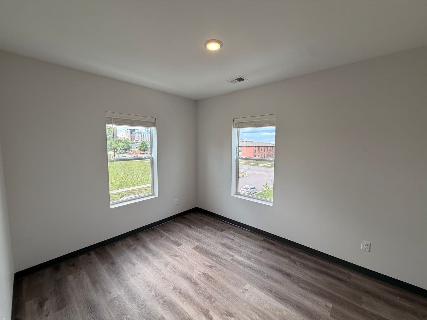 Lincoln Apartment: 420 South 18th Street