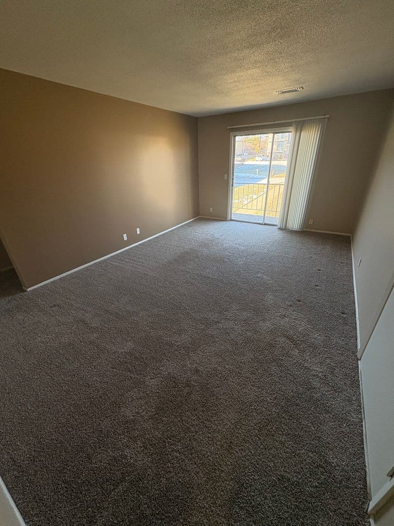 Omaha Apartment: 2306 Village Court