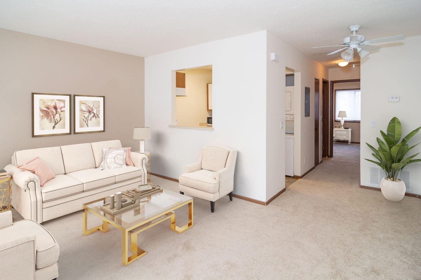 Omaha Apartment: 3222 S 68th Plaza