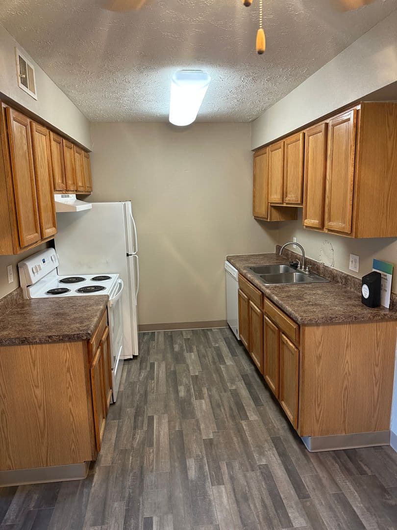 Omaha Apartment: 5344 S 99th Street