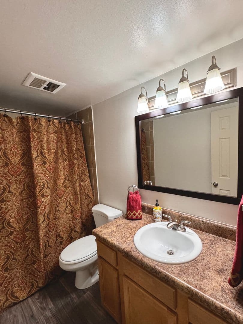 Omaha Apartment: 2306 Village Court