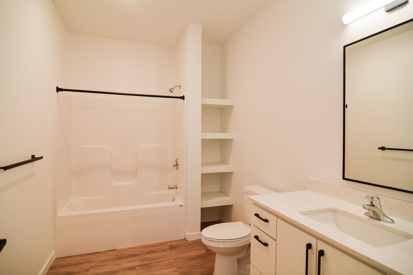 Omaha Apartment: 925 Pierce Street