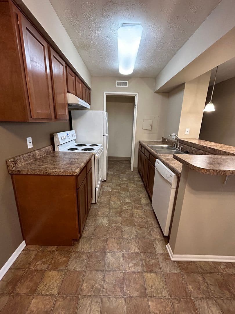 Omaha Apartment: 5344 S 99th Street