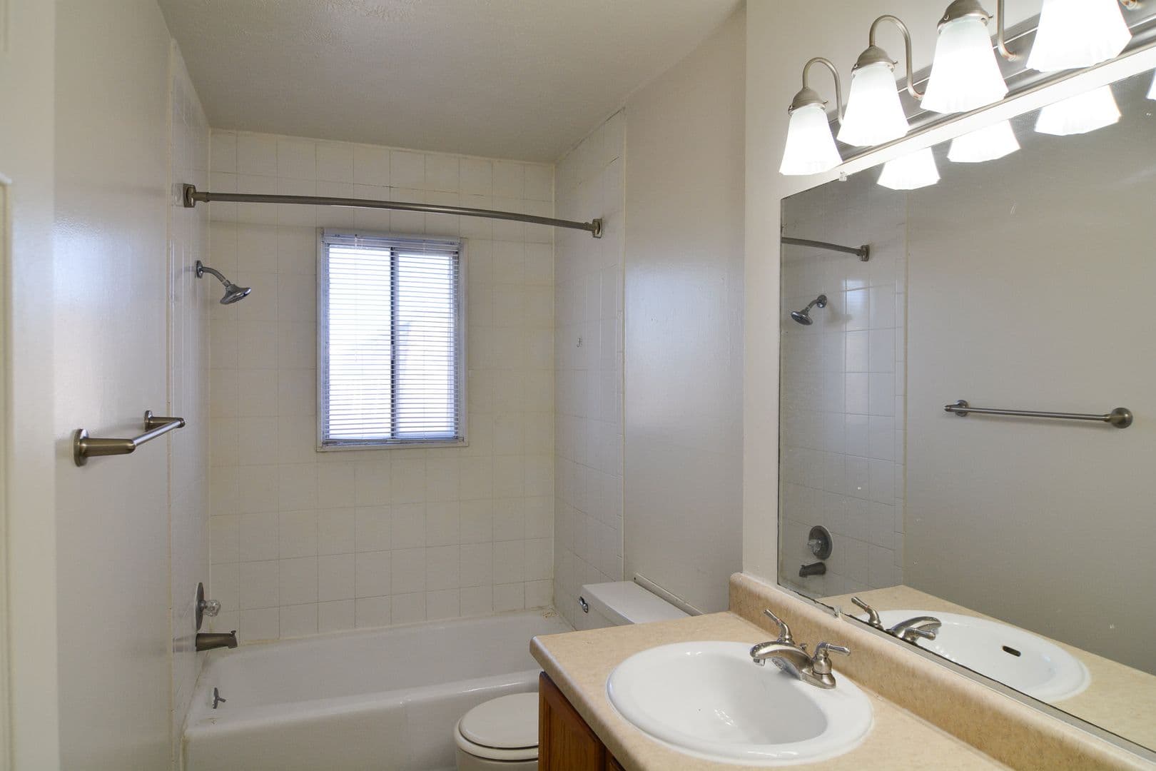 Omaha Apartment: 8500 Ohern