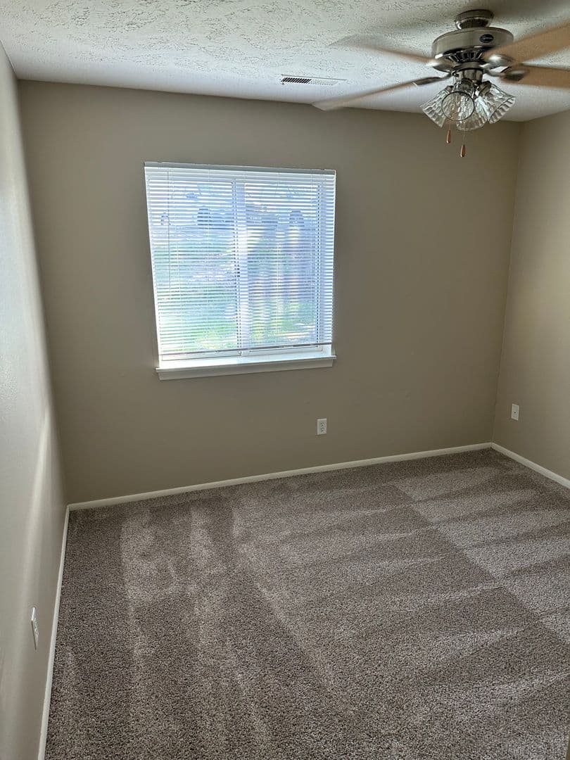 Omaha Apartment: 5344 S 99th Street