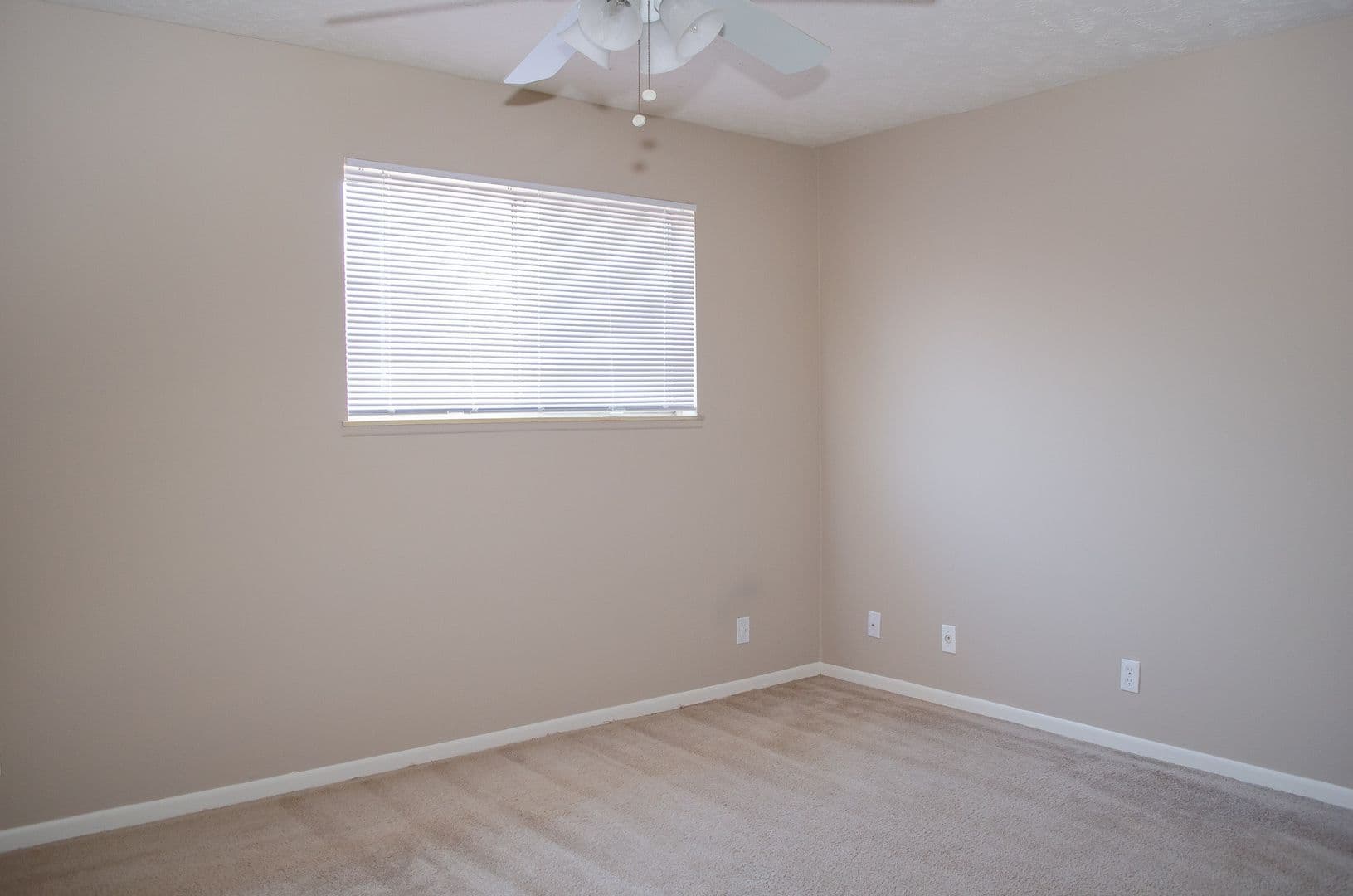 Omaha Apartment: 6917 Wright Plz