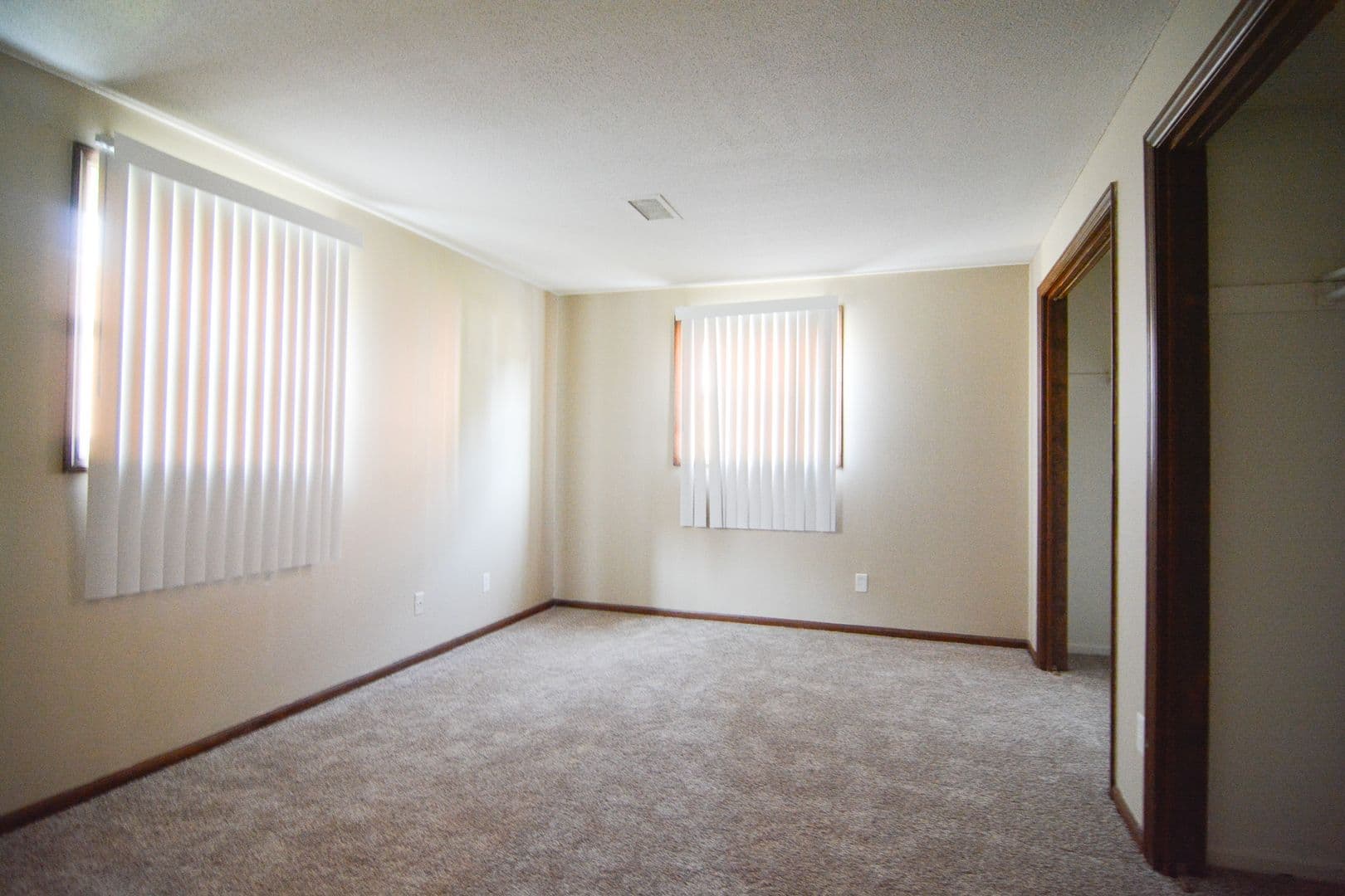 Omaha Apartment: 11766 Wakeley Plz