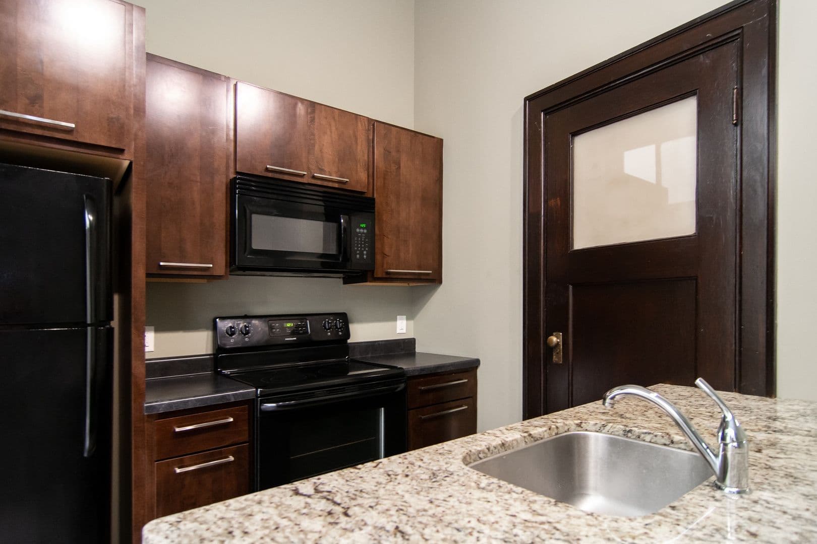 Omaha Apartment: 306 S 24th Street