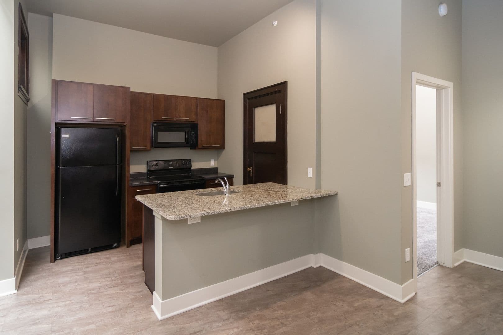 Omaha Apartment: 306 S 24th Street