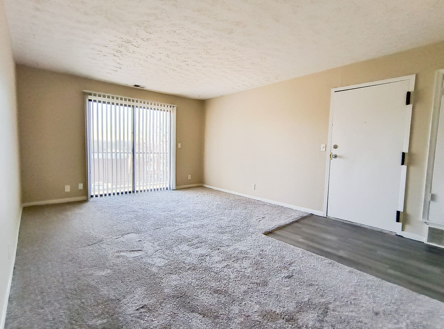 Omaha Apartment: 2306 Village Court