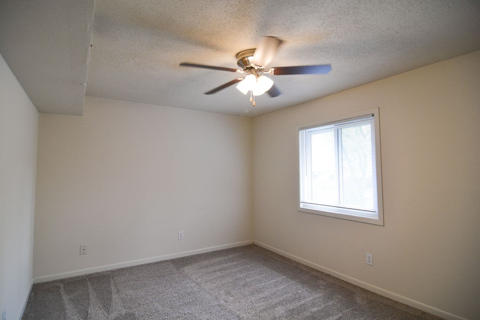 Omaha Apartment: 5806 S 141st Plz