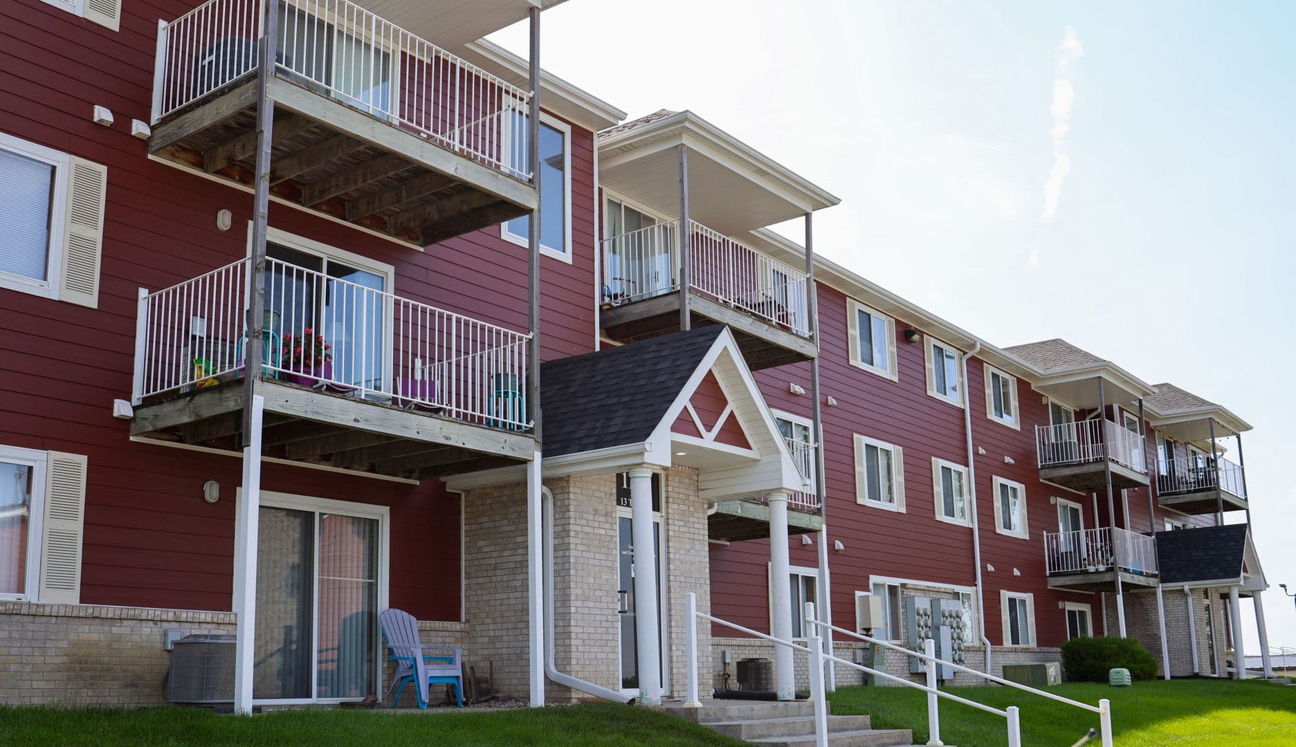 Bellevue Apartment: 1106 Grenoble Drive #17