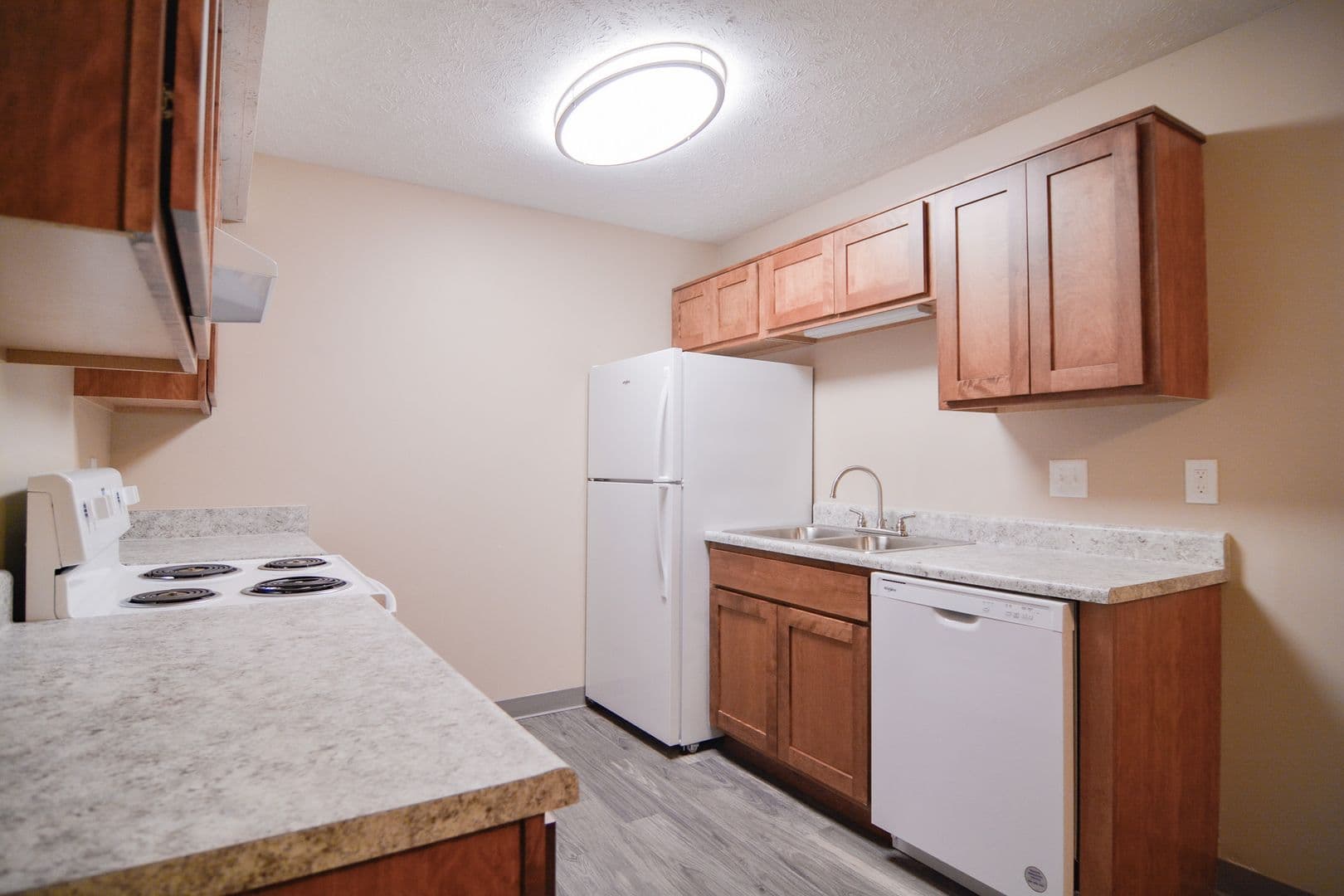 Bellevue Apartment: 14812 Normandy Blvd