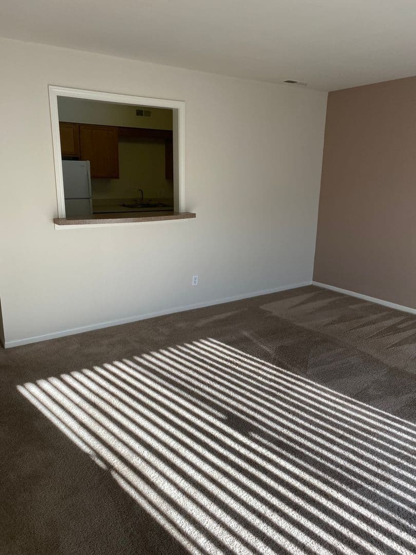 Omaha Apartment: 5806 S 141st Plz