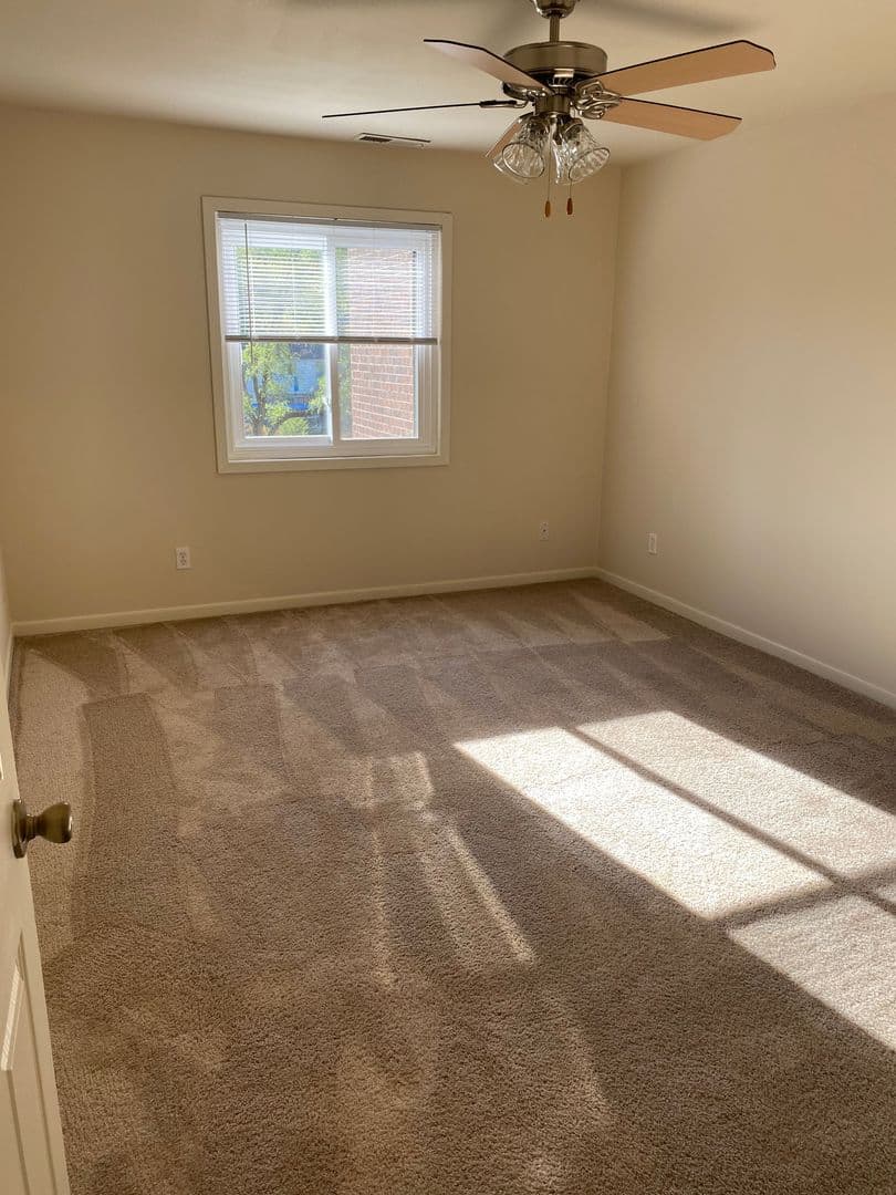 Omaha Apartment: 5806 S 141st Plz