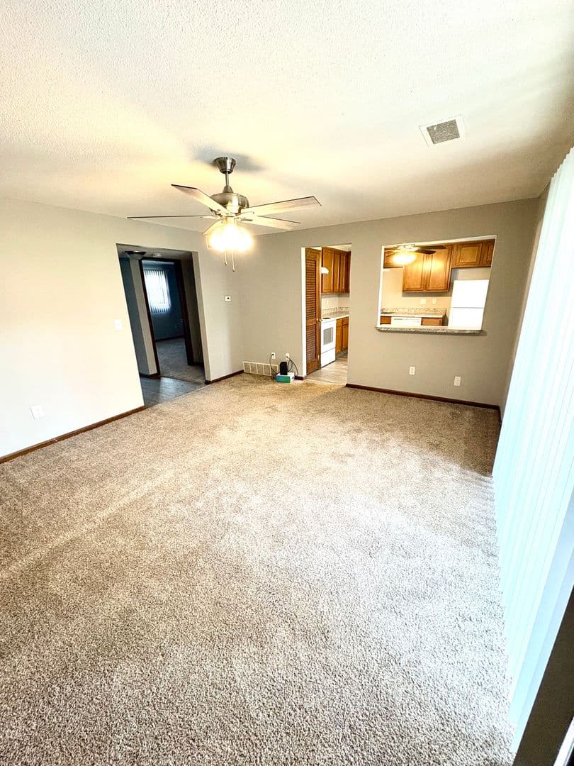 Omaha Apartment: 11766 Wakeley Plz