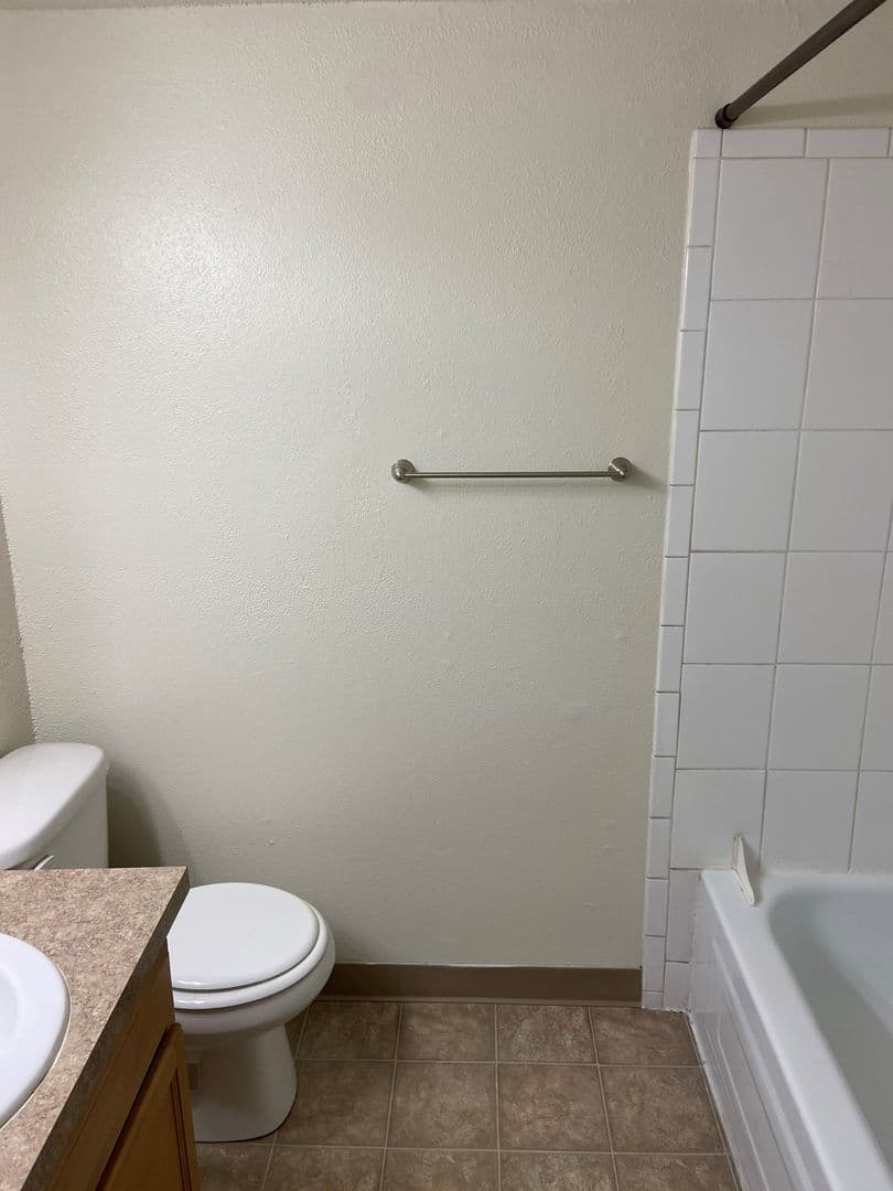 Omaha Apartment: 5806 S 141st Plz