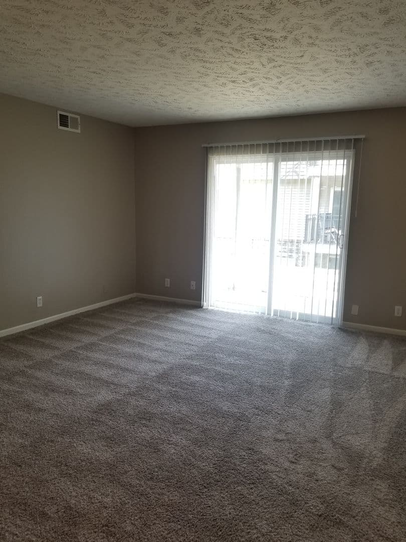Omaha Apartment: 6917 Wright Plz