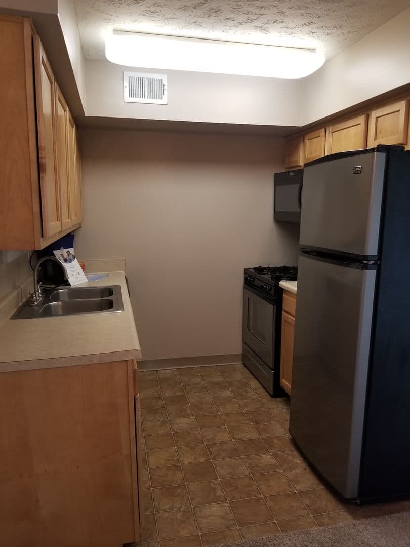 Omaha Apartment: 6917 Wright Plz