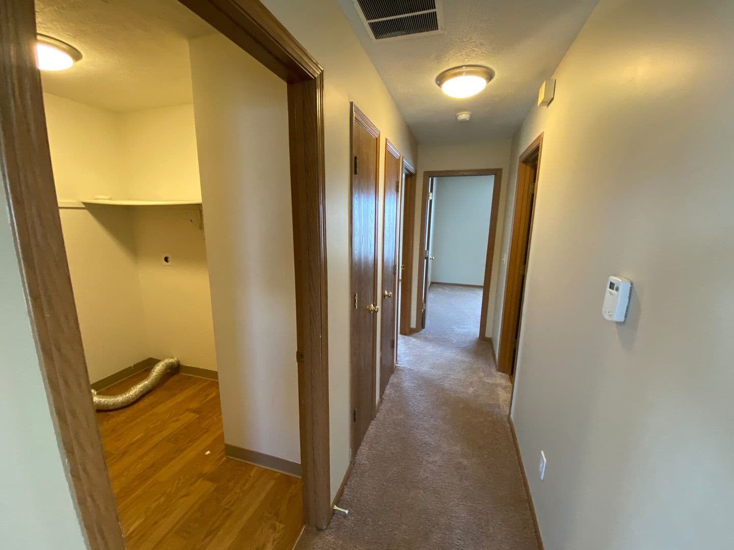 Omaha Apartment: 1833 N 18th Street