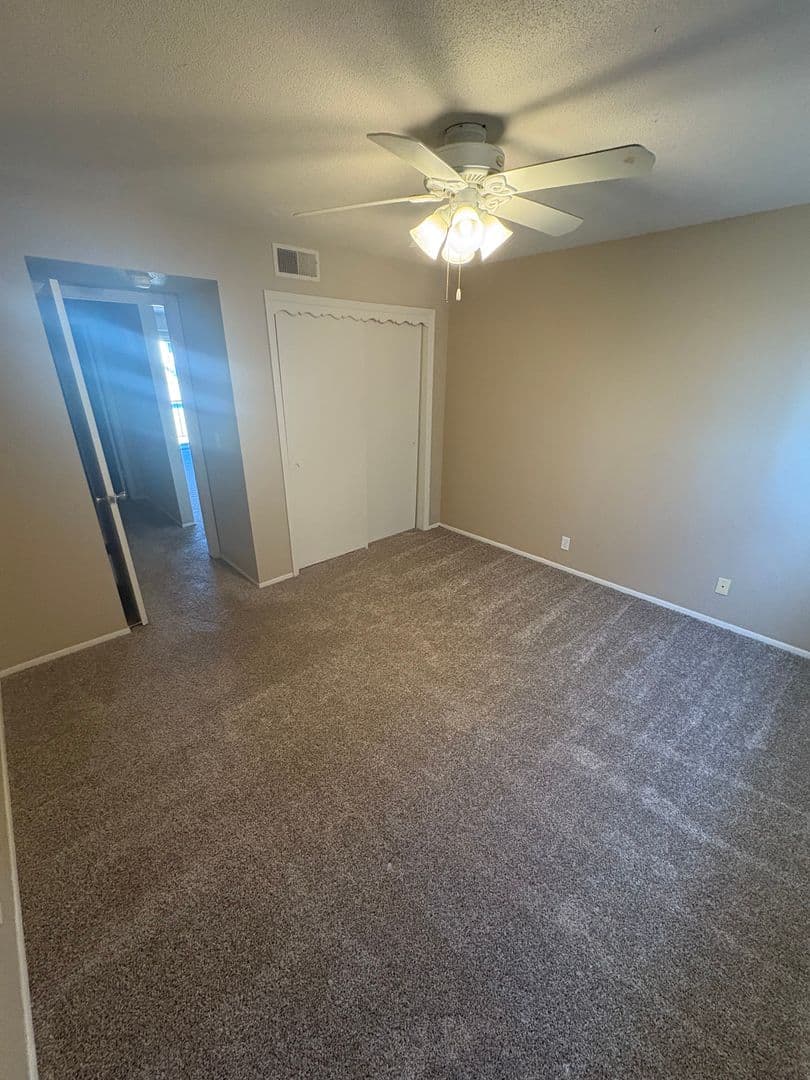 Omaha Apartment: 2306 Village Court