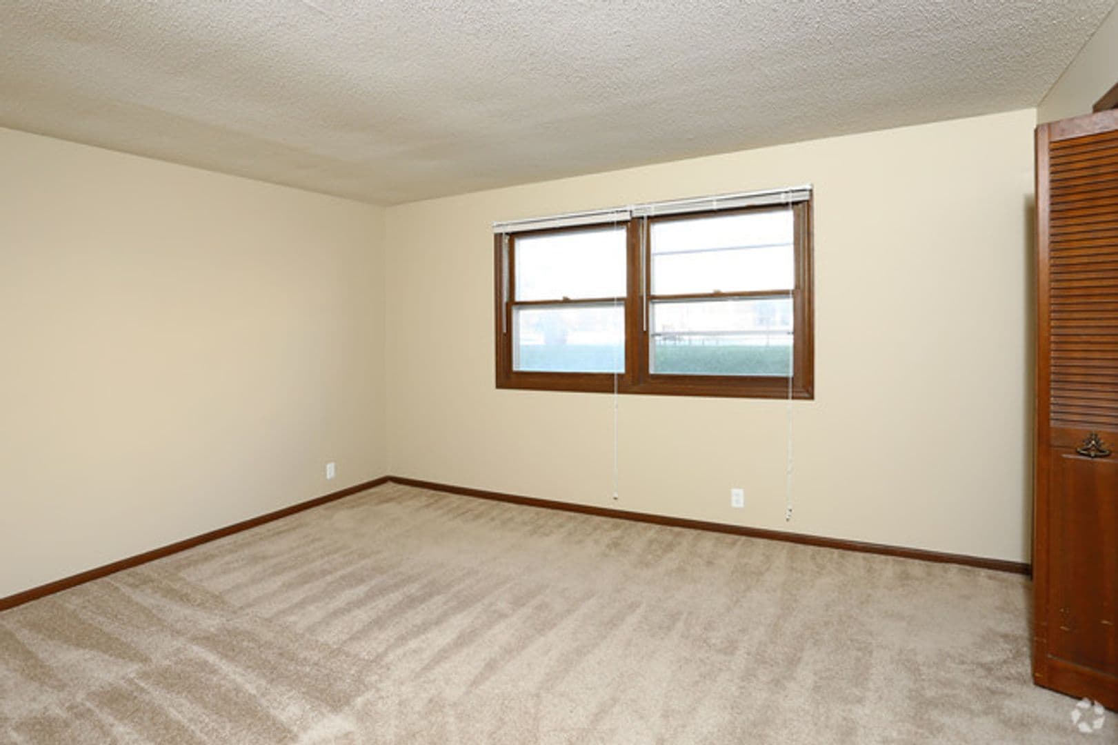 Omaha Apartment: 11766 Wakeley Plz
