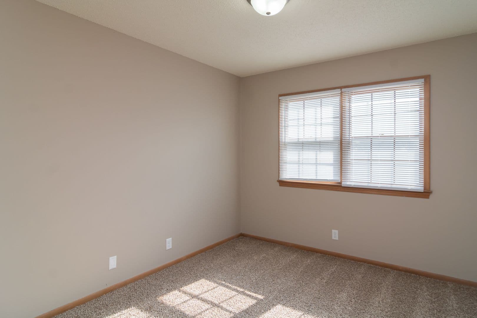 Omaha Apartment: 2323 Village Court