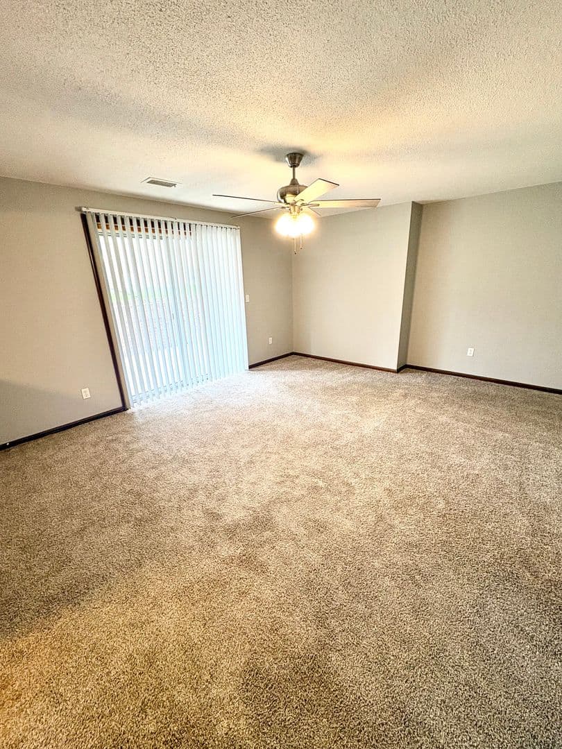 Omaha Apartment: 11766 Wakeley Plz