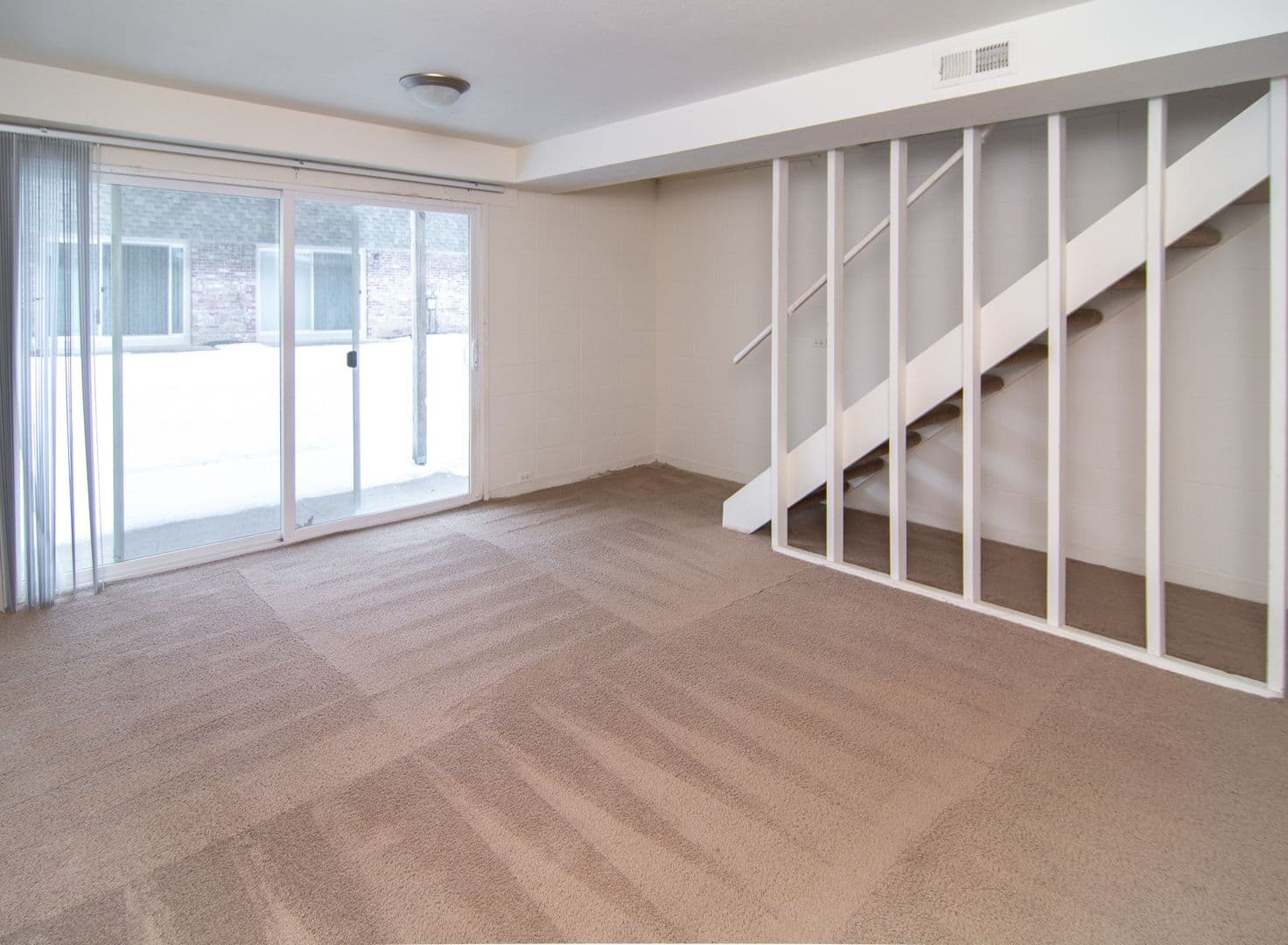 Omaha Townhome: 556 N 88th Plz