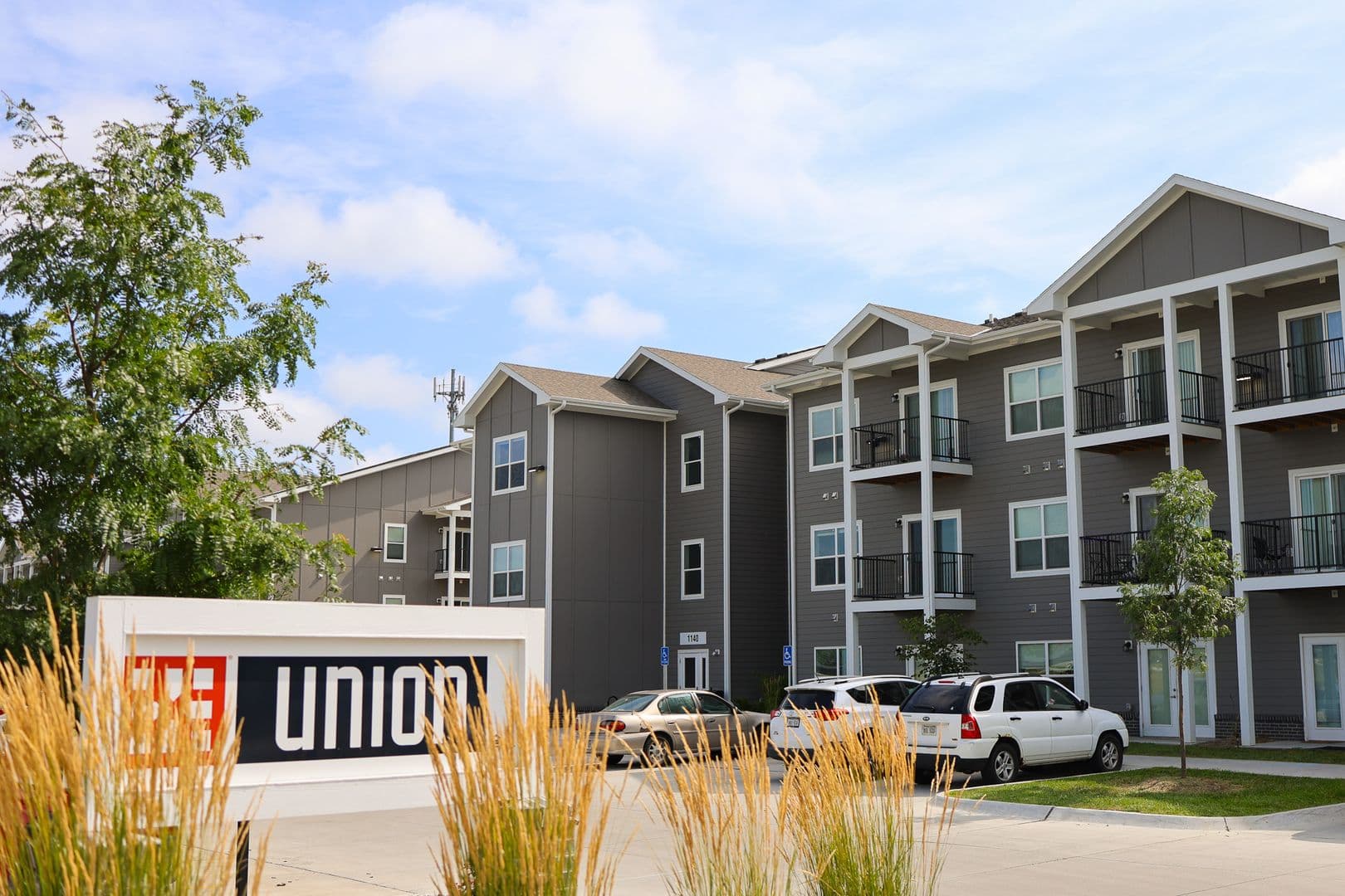 Lincoln Apartment: 1170 SW 27th Street